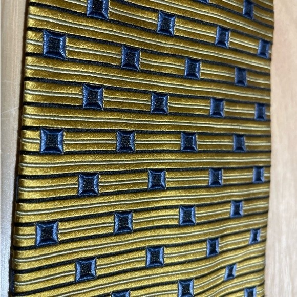 Mark Shale Gold and Navy Blue Patterned Tie Necktie 100% Silk - Picture 4 of 6